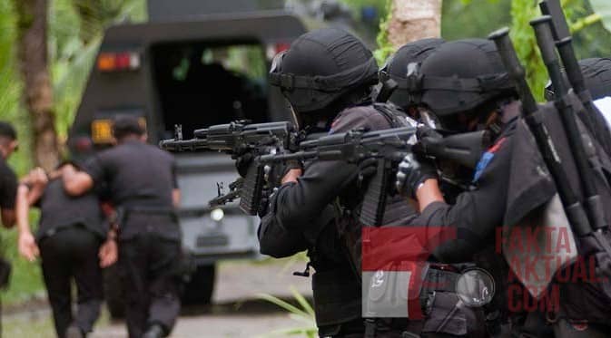 Densus 88 Sikat 5 Pelaku Teroris Dinusa Tenggara Barat. Bima