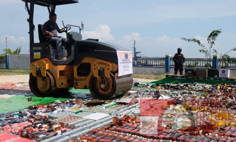 Siap Amankan Indonesia, Bea Cukai Buka Operasi Laut Terpadu dan Laksanakan Pemusnahan Barang Ilegal Senilai 10,2 Miliar 