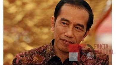 Photo of Jokowi, Daerah Jangan Buat Aturan Sendiri