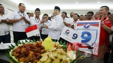 Photo of Perindo Rayakan Nomor Urut Partai Dengan Nasi Tumpeng