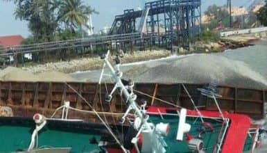 Photo of Pelabuhan CPO Pertamina Kabil “Telan” Tagboat Dan Tongkang Bermuatan Coral