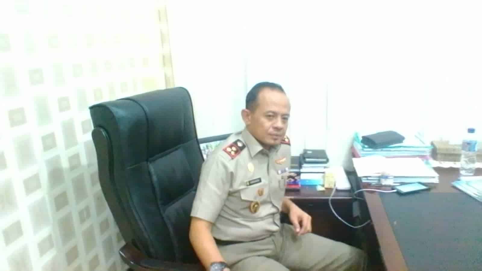 Photo, Bapak Asnaedi Kepala BPN Batam, dalam keterangannya terkait kinerja pegawai BPN dilapangan.