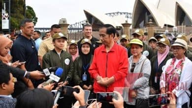Ajak Anak Jalan Pagi Dicelah Kunjungan Kerja Presiden Di Australia Ajak Anak Jalan Pagi Dicelah Kunjungan Kerja Presiden Di Australia
