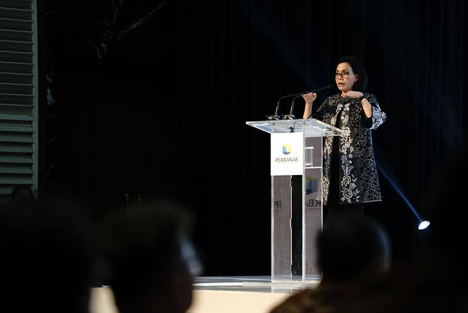 Photo, Menteri Keuangan RI, Sri Mulyani dalam sambutannya didepan Persatuan Bank Nasional di Jakarta.