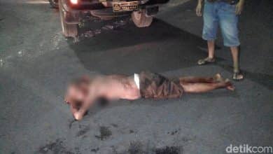 Seorang Pria Bunuh Diri Didepan Mesjid, Dengan Cara Aneh Seorang Pria Bunuh Diri Didepan Mesjid, Dengan Cara Aneh