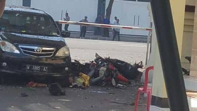 Photo of Lagi-Lagi Bom Guncang Surabaya, Pagi Ini Meledak Di Depan Mapolres Surabaya