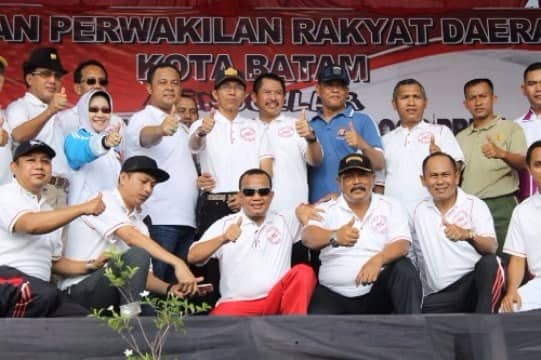 Undang Insan Pers, Ketua DPRD Batam Apresiasi Kinerja Pansus LKPJ Walikota Batam