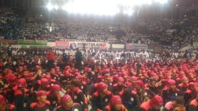 May Day Jadi Ajang Politik? Deklarasi buruh dukung Prabowo di Istora dipungut biaya Rp 15 ribu May Day Jadi Ajang Politik? Deklarasi buruh dukung Prabowo di Istora dipungut biaya Rp 15 ribu