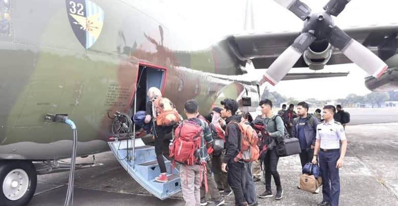 Tiga Hercules C-130 Angkut Relawan Dan Logistik Ke Lombok