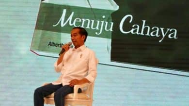 Photo of Saat Jokowi Tidak Mau Kehidupannya di Bantaran Kali, Diekspose