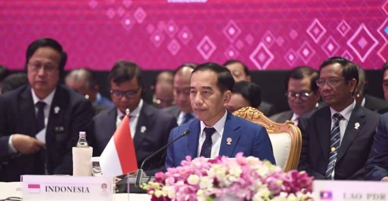 Presiden Jokowi di KTT ke-14 Asia Timur: Indonesia Tolak Limbah Sampah dari Luar Negeri