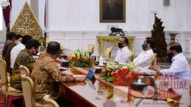 Presiden RI, Bentuk Komite Penanganan Covid-19 Serta Penyelamatan Ekonomi Nasional