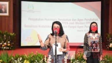 Menteri Bintang Kukuhkan Pemimpin Perubahan dan Agen Perubahan Kemen PPPA Sebagai Penggerak Reformasi Birokrasi Menteri Bintang Kukuhkan Pemimpin Perubahan dan Agen Perubahan Kemen PPPA Sebagai Penggerak Reformasi Birokrasi