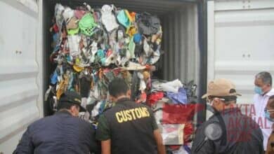 Photo of Sampah Plastik Impor Kotori NKRI, Batam Kota Sampah?