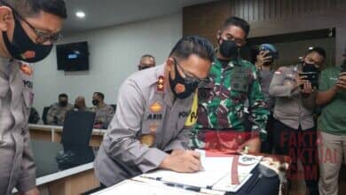 RAPAT KOORDINASI KESIAPAN PENGAMANAN IDUL FITRI 1442 H DIMASA PANDEMI COVID-19 TAHUN 2021 RAPAT KOORDINASI KESIAPAN PENGAMANAN IDUL FITRI 1442 H DIMASA PANDEMI COVID-19 TAHUN 2021