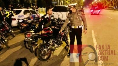 ANTISIPASI BALAP LIAR DAN KEJAHATAN KONVENSIONAL, SAT LANTAS POLRESTA BARELANG GELAR PATROLI CIPTA KONDISI MALAM MINGGU