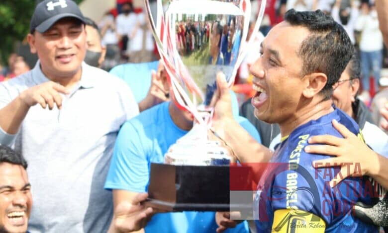 Kapolresta Barelang Bersama Tim Bawa Pulang Piala Dan Medali Emas Kejuaraan Sepak Bola Kapolda Kepri Cup