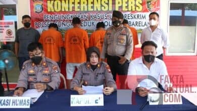 Polsek Sei Beduk Gelar Konferensi Pers Ungkap 4 Pelaku Pengeroyokan Pengguna Sajam