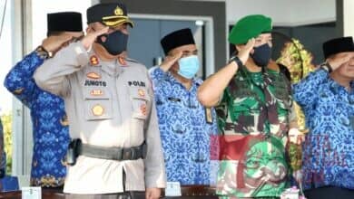 WAKAPOLRESTA BARELANG HADIRI UPACARA 17 HARI BULAN TINGKAT KOTA BATAM DI MAKO LANAL