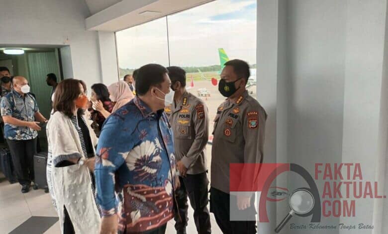 Polsek Kawasan Bandara Hang Nadim Kawal Kepala BNN di Terminal VVIP