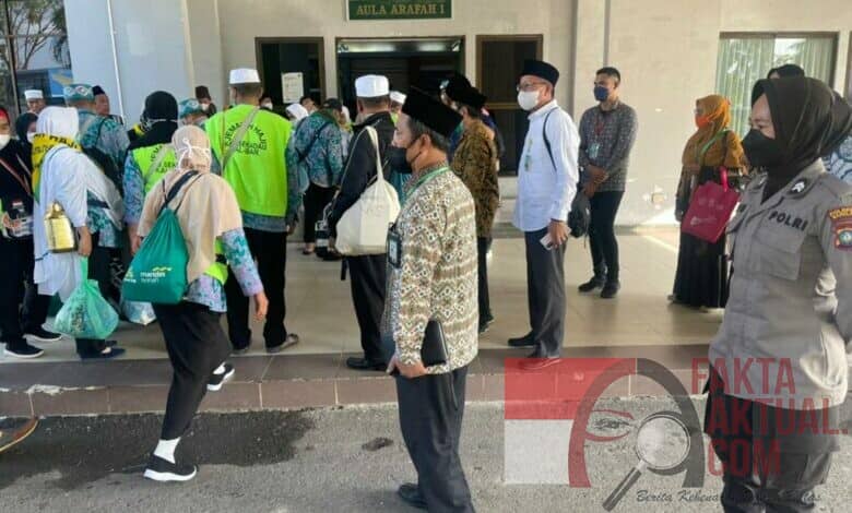 Polsek Batam Kota Terjunkan Personil Untuk Pengamanan Kepulangan Jamaah Haji Asal Provinsi Kalimantan Barat