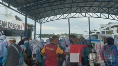 Polsek Kawasan Pelabuhan Batam Lakukan Pengamanan kedatangan Jamaah Haji Asal Kota Tanjung Pinang