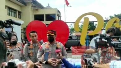 Kapolri Dijadwalkan ke Lokasi Gempa, Distribusikan 3.000 Paket Sembako Kapolri Dijadwalkan ke Lokasi Gempa, Distribusikan 3.000 Paket Sembako