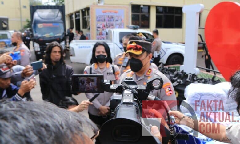 Photo of Dokter hingga Ambulans Dikerahkan Tim Dokkes Polri ke Cianjur