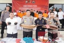 Kapolda Kepri Pimpin Konfrensi Pers Ungkap Kasus Penambangan Timah Illegal