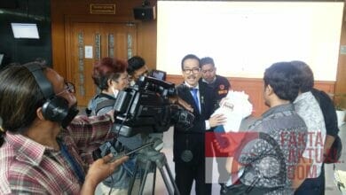 Photo of Hakim Sarankan Buat LP Terkait Keterangan Palsu Perkara APKOMINDO
