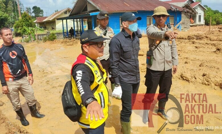 Photo of Dihari ke 9 Pencarian Korban Longsor Terus Dilakukan, Kapolres Natuna: 6 Orang Lagi Belum Ditemukan