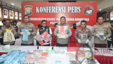 Satresnarkoba Polresta Barelang Berhasil Mengungkap 10 Kg Shabu, 1.489 Butir  Ekstasi dan 2.855,09 Gram Ganja