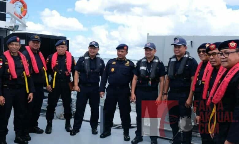 Rendezvous at Sea Bea Cukai Bersama Singapore Police Coast Guard, Tingkatkan Pengawasan Maritim Melalui Patroli Perbatasan Terkoordinasi
