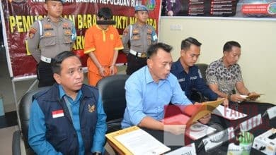 Ditresnarkoba Polda Kepri Musnahkan Barang Bukti Jenis Sabu Ditresnarkoba Polda Kepri Musnahkan Barang Bukti Jenis Sabu
