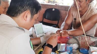 Sentuhan Kesehatan Polda Kepri di Rempang, Hadir Demi Rakyat Sentuhan Kesehatan Polda Kepri di Rempang, Hadir Demi Rakyat