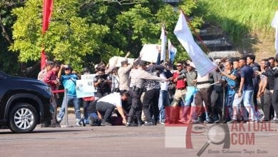 Polda Kepri, Satbrimob dan Polresta Barelang Gelar Simulasi Sispamkota Jelang Pemilu 2024 Polda Kepri, Satbrimob dan Polresta Barelang Gelar Simulasi Sispamkota Jelang Pemilu 2024