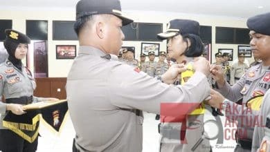 Kapolsek Nongsa Terima Penghargaan Polsek Terbaik Periode November 2023