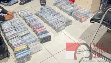 Dalam Suasana Nataru, BC Batam Sita Ratusan Unit HP Bekas di Bandara Hang Nadim Dalam Suasana Nataru, BC Batam Sita Ratusan Unit HP Bekas di Bandara Hang Nadim