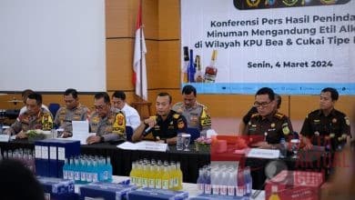 BC Dengan Kepolisian Ungkap Penyelundupan  Minuman Mengandung Etil Alkohol
