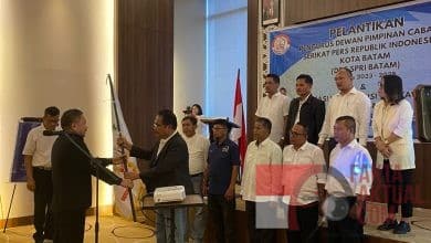 Ketua Umum SPRI Lantik Pengurus DPC Kota Batam Ketua Umum SPRI Lantik Pengurus DPC Kota Batam