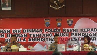 Polresta Barelang Terima Arahan Dirbinmas Polda Kepri Terkait Buku Panduan Tugas Polisi RW