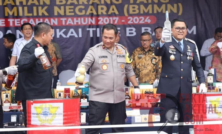 Wakapolda Kepri Hadir Dalam Apel Khusus Bea Cukai Ke 78 Dan Pemusnahan BMMN di Batam