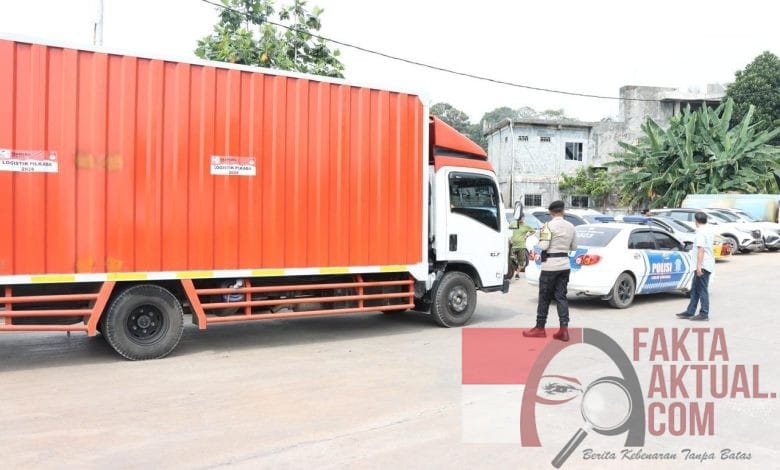 Pengawalan Dan Pengamanan Distribusi Logistik Surat Suara Pilkada 2024 Dilaksanakan Langsung Oleh Polda Kepri