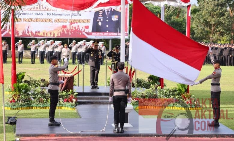 Irjen Pol Yan Fitri Halimansyah Kapolda Kepri Pimpin Upacara Peringatan Hari Pahlawan Nasional 