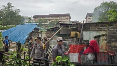 Ditresnarkoba Polda Kepri Bongkar Lima Rumah Tempat Jual Beli Narkoba Dikampung Aceh