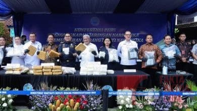 Tergiur Upah Besar, Nelayan dan Buruh Tani Selundupkan 7 Kg Sabu di Koper Pakaian, Ditangkap Bea Cukai Batam Tergiur Upah Besar, Nelayan dan Buruh Tani Selundupkan 7 Kg Sabu di Koper Pakaian, Ditangkap Bea Cukai Batam