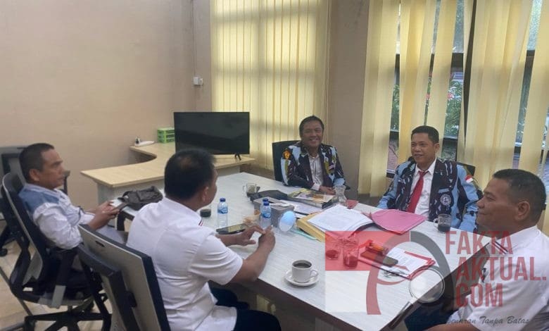 Sambangi Mapolda Kepri, Ketua dan Direktur LBH IPK Kepri Laporkan Penyidik Polsek Batu Aji