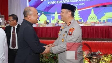 Doa Bersama Lintas Agama Jelang Hari Bhayangkara di Polda Kepri Doa Bersama Lintas Agama Jelang Hari Bhayangkara di Polda Kepri