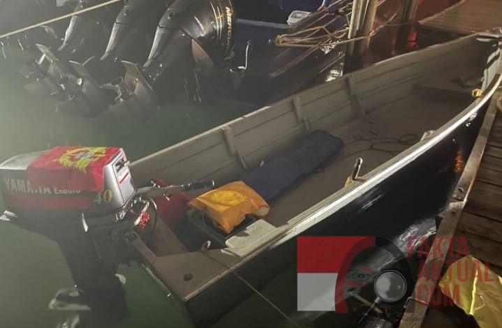 BC Batam Hentikan Speedboat Tanpa Nama Bermuatan Rokok Ilegal di Perairan Tanjung Uncang BC Batam Hentikan Speedboat Tanpa Nama Bermuatan Rokok Ilegal di Perairan Tanjung Uncang